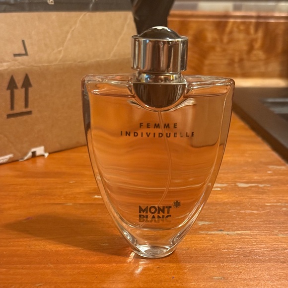Mont Blanc Femme Individuelle with Silver Cap - Picture 2 of 2